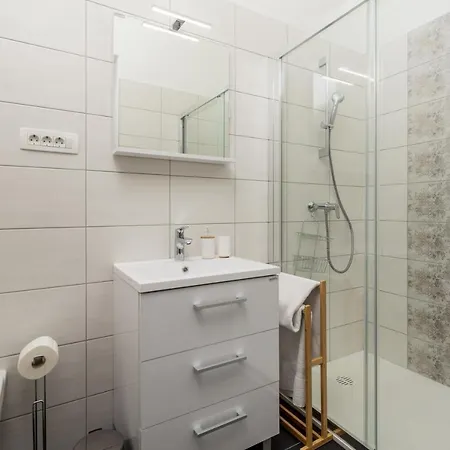 Apartment Nest In 1 Fiume Kültér fotó